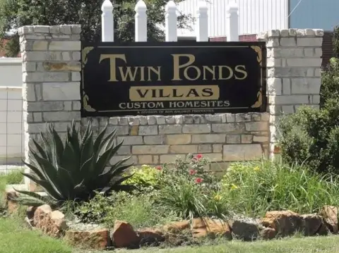 Land in Golf Cart Community