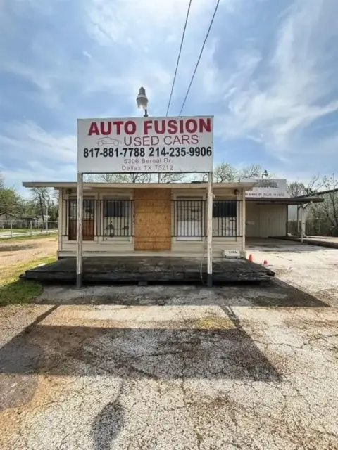 Dallas Retail/Auto Shop For Sale
