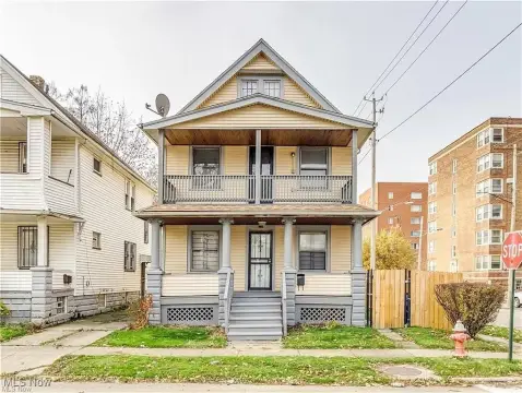 Updated Duplex Near Shaker Square
