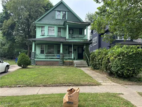 Cleveland Triplex Near Medical Corridor