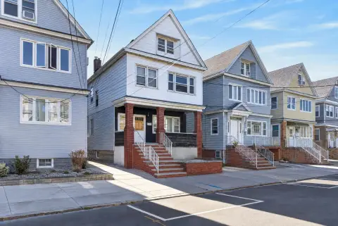 Duplex with Private Backyard