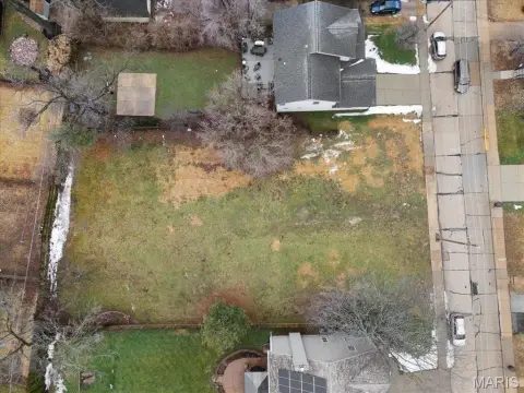 Residential Land in Brentwood Location