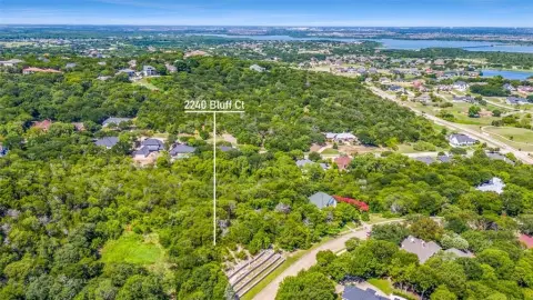 Land with Breathtaking Lake Views