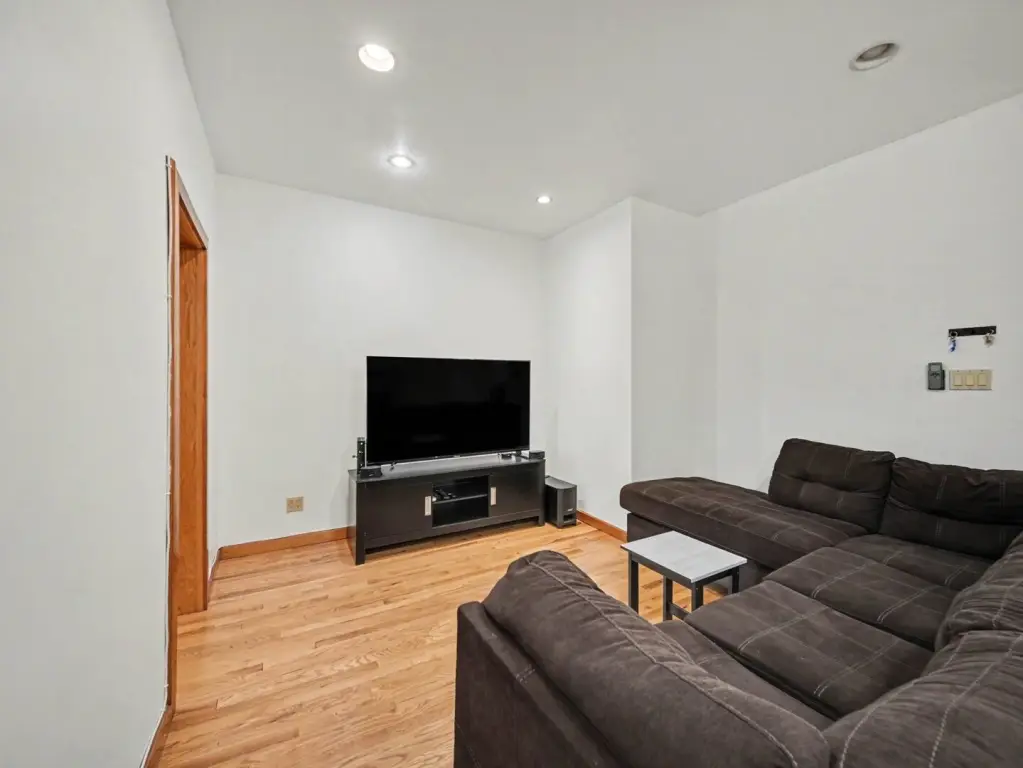 Picture 10