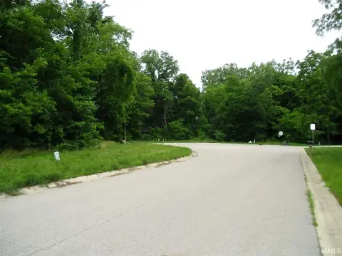 Residential Land in Kendallville, IN