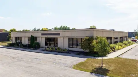 Versatile Commercial Space in North Webster