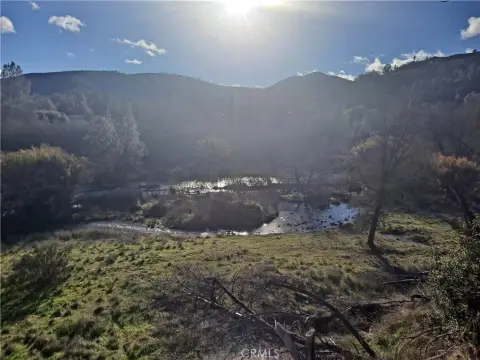 Ready-to-Build Lot Near Creek