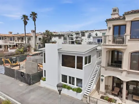 Beachfront Triplex with Ocean Views