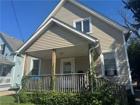 Income-Generating Triplex in Cleveland, OH