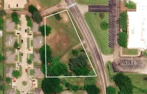 Commercial Lot in Pittsburg, TX