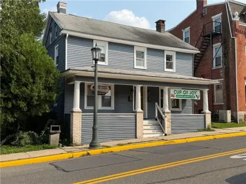 Mixed-Use Building with Restaurant