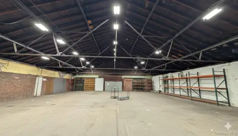 Versatile Industrial Shell in Middletown