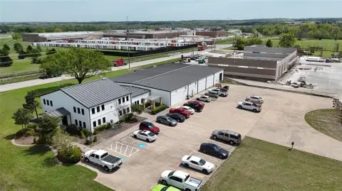 Sherman Industrial Building For Lease