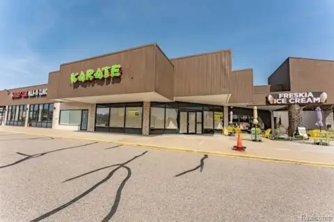 Sterling Heights Retail Space Available