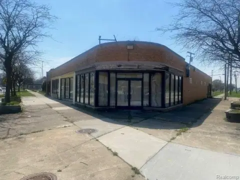 Detroit Commercial Strip For Sale