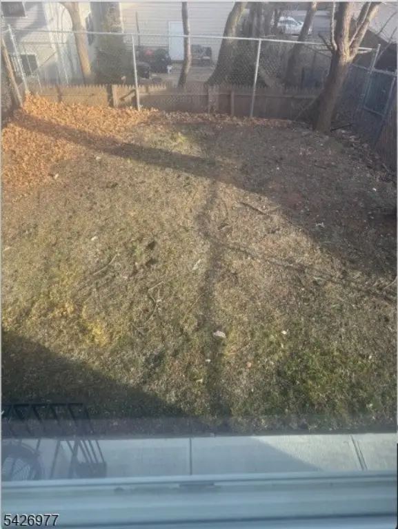 Picture 4