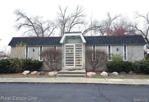 Ypsilanti Commercial Building For Sale