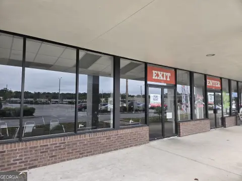 Retail Space in Kings Bay