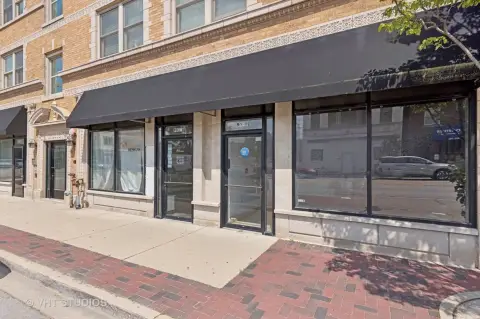 Maywood Retail Storefront on 5th