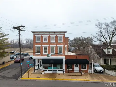 Historic Multifunctional Commercial Building For Sale