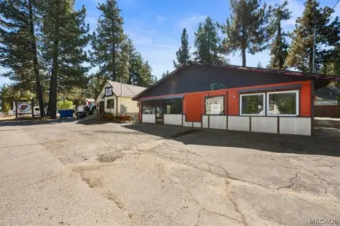 Two-Building Restaurant Property