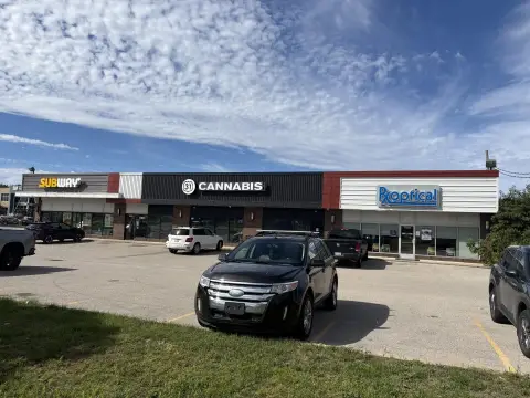 Multi-Tenant Retail Center