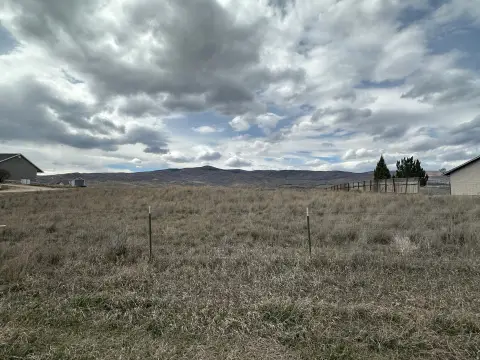 Indianola Land with Mountain Views