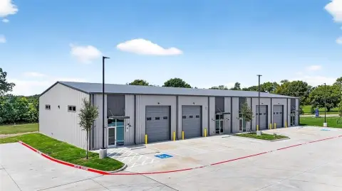 New Flex-Industrial Space in Sherman