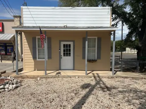 Commercial Building Near H-E-B