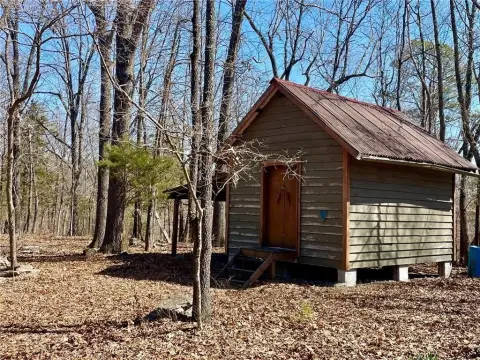Unrestricted Land Near Beaver Lake
