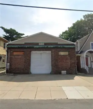 Brick Flex Space with Drive-In Doors