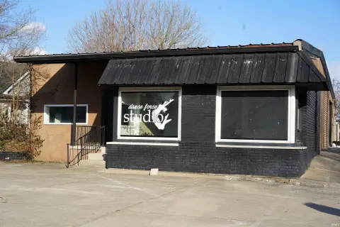 Versatile Commercial Space in Bedford