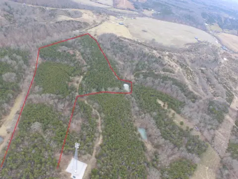 Harrodsburg Recreational Land with Pond