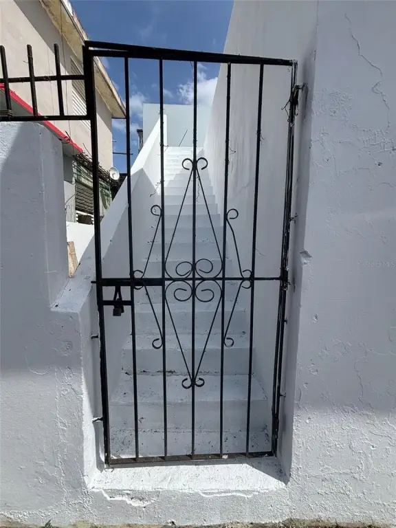 Picture 10