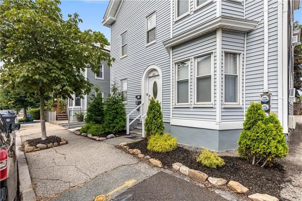Picture 4