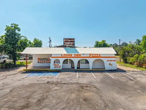 Ozona Commercial Building For Sale