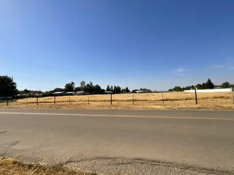 2.5-Acre Madera Residential Land