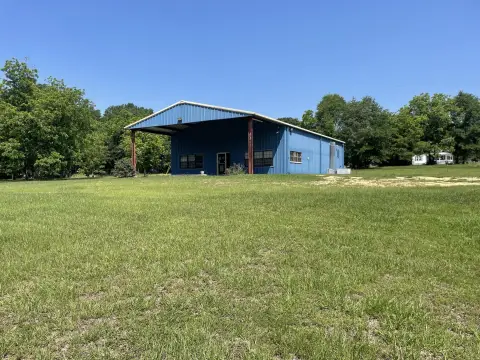 Versatile Commercial Building in Kokomo
