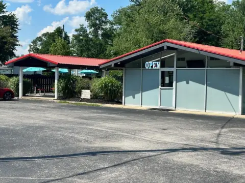 Turnkey Restaurant Opportunity Near Lake Cumberland