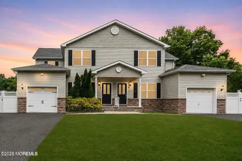 Duplex With Finished Basement
