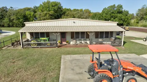 Flex Building with Office and Shop