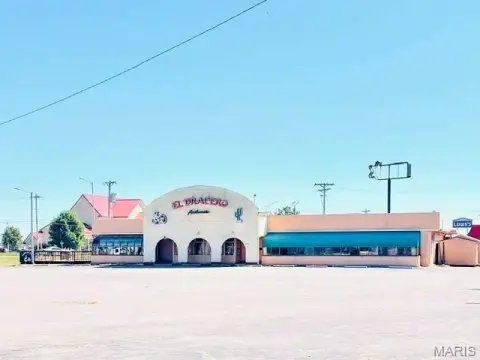 Freestanding Restaurant Building