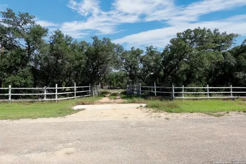 Hondo, TX Hill Country Lot