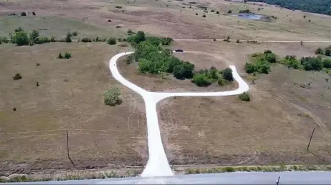 Secluded Land Near Moss Lake