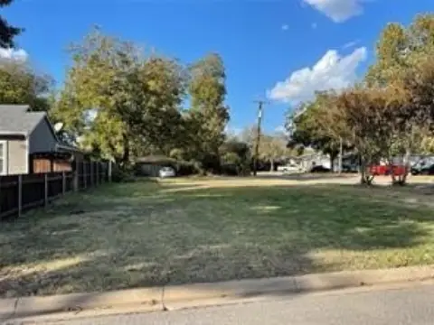 Residential Land in Sherman, TX