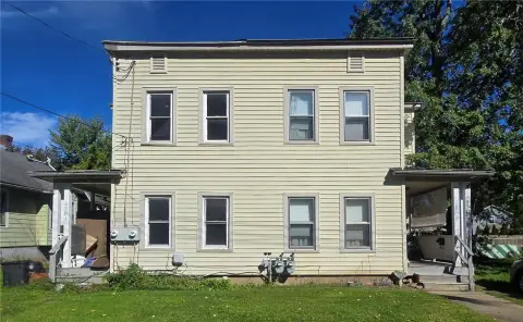 Duplex with Separate Utilities