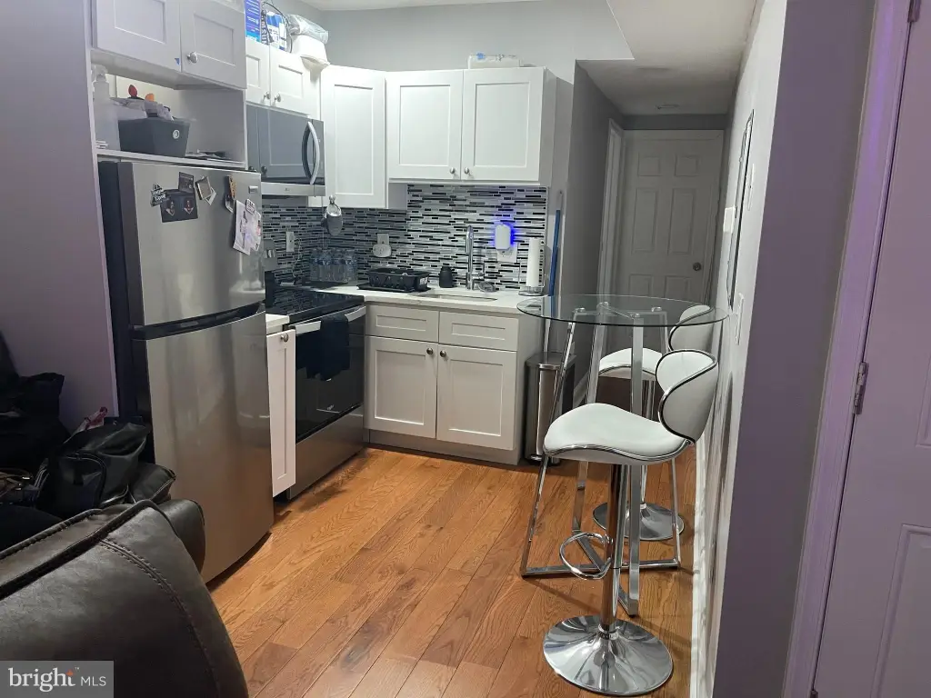 Picture 30
