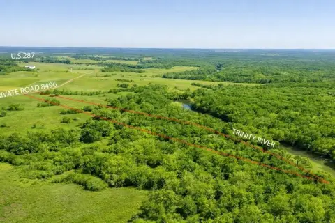 Secluded Acreage Near Trinity River