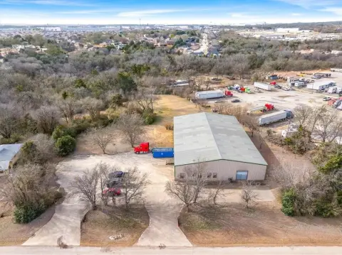 Hutchins Warehouse with Office Space
