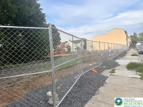 Easton, PA Buildable Lots Package